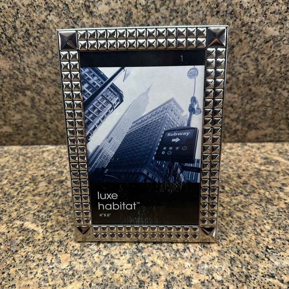 Luxe Habitat Y2K Silver Studded Picture Photo Frame 4x6 Metal Modern Tabletop